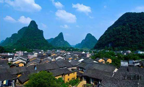 關于廣西特色小鎮產業發展方向的分析